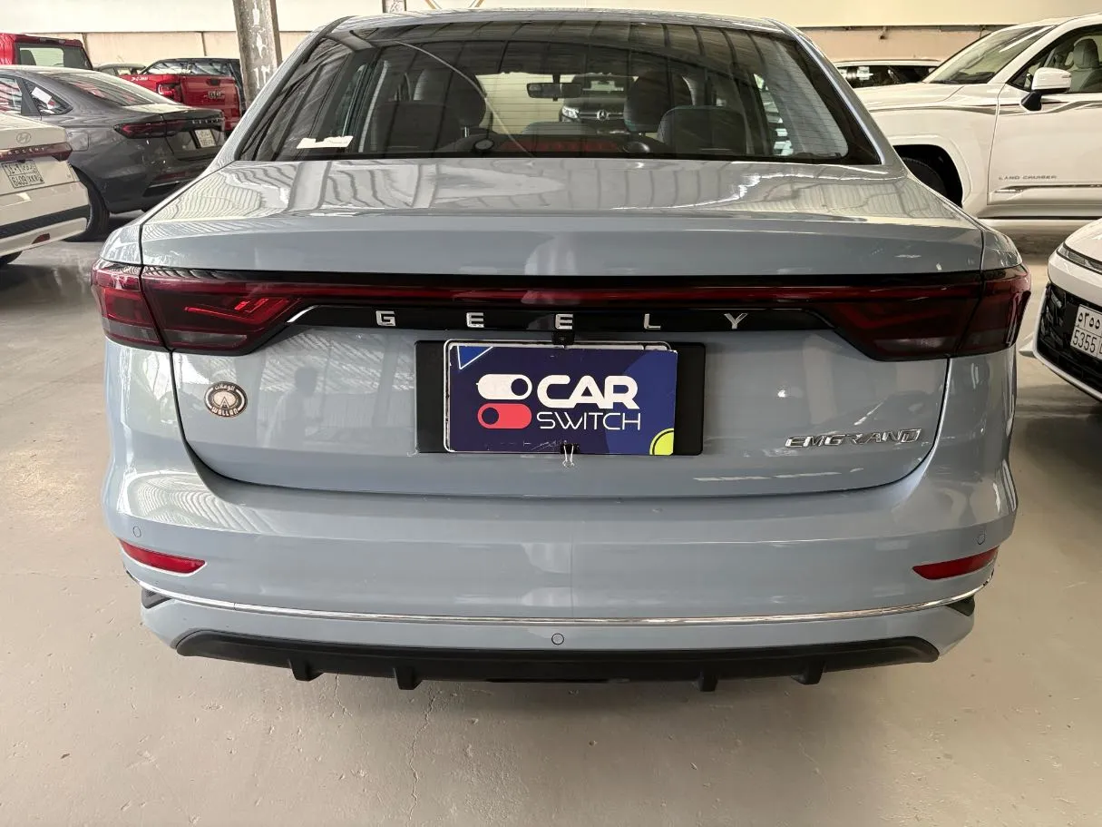 Car image 5