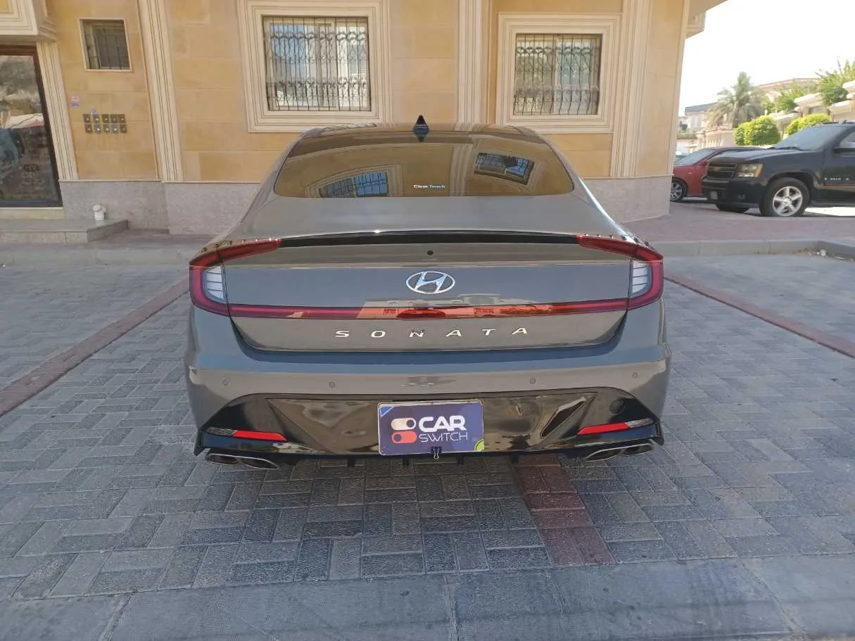 Car image 6