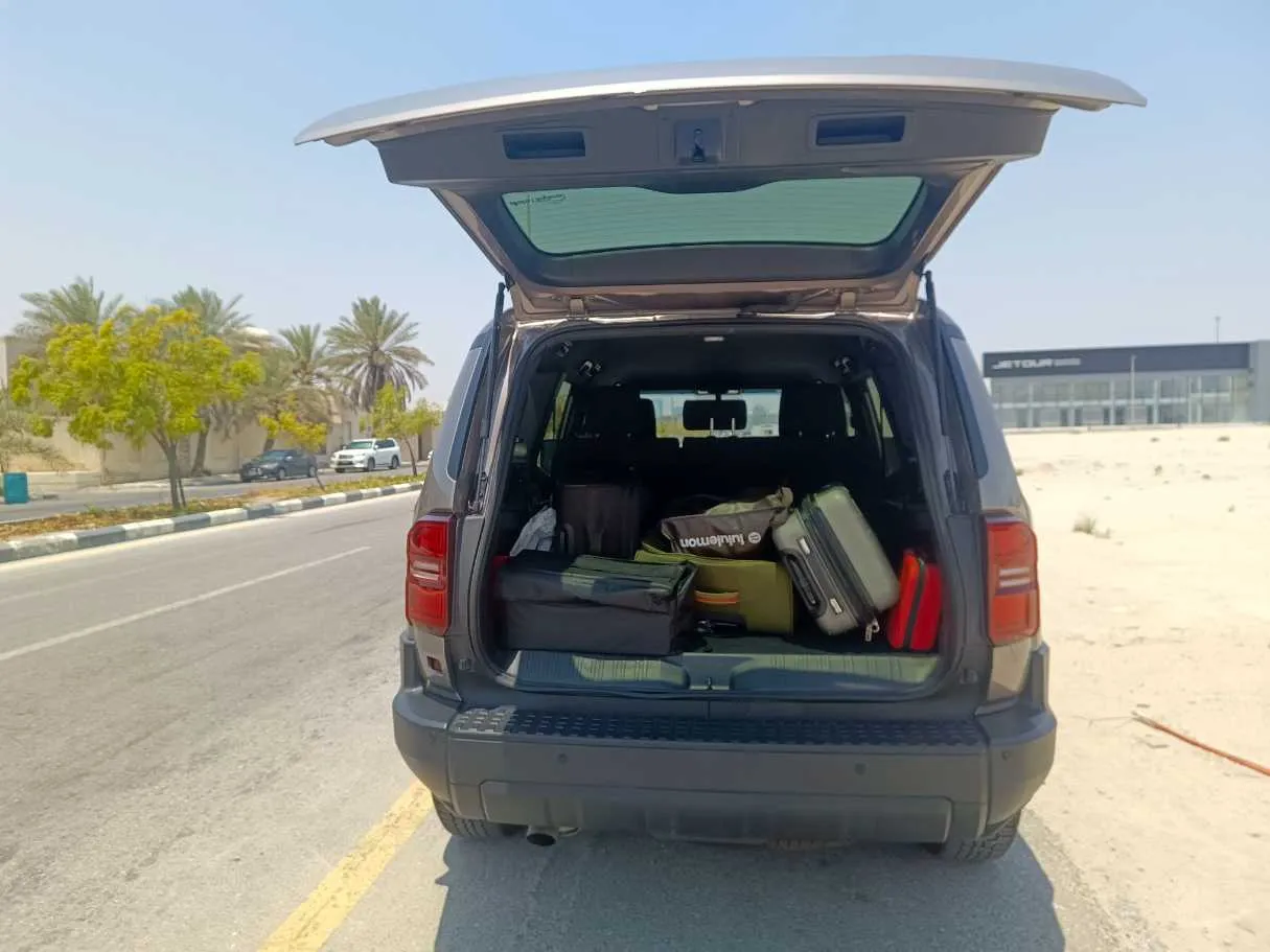 Car image 25