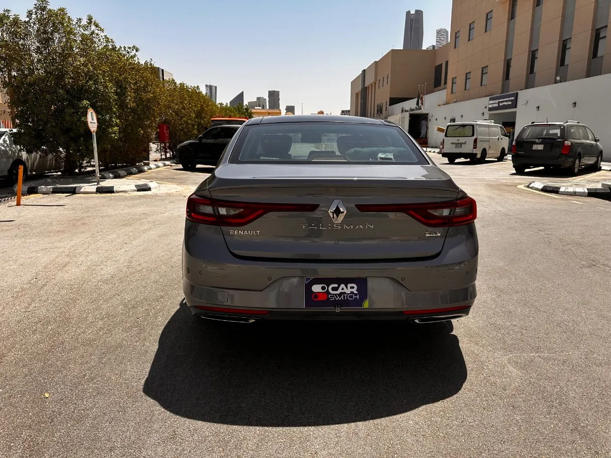 Car image 6