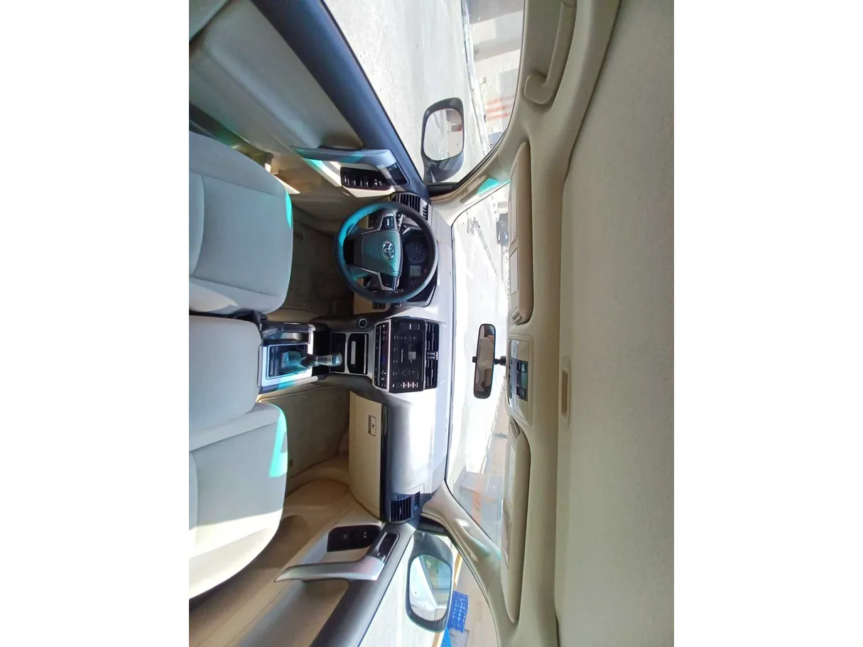 Car image 23