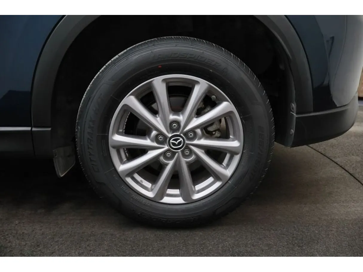 Car image 7