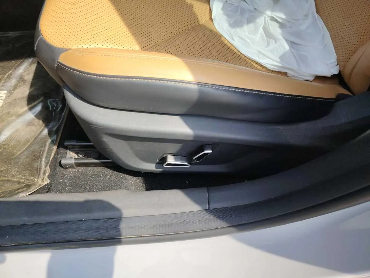 Car image 41