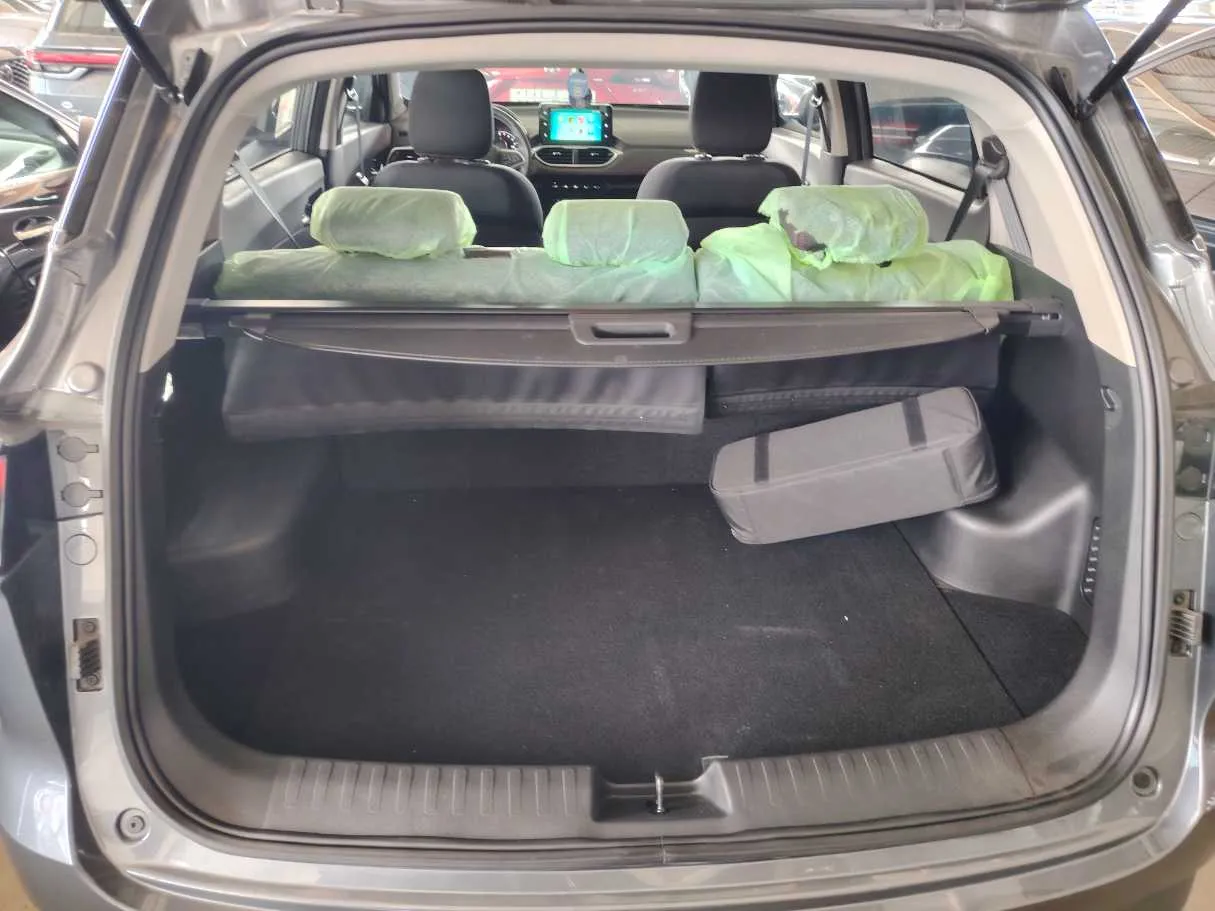 Car image 31