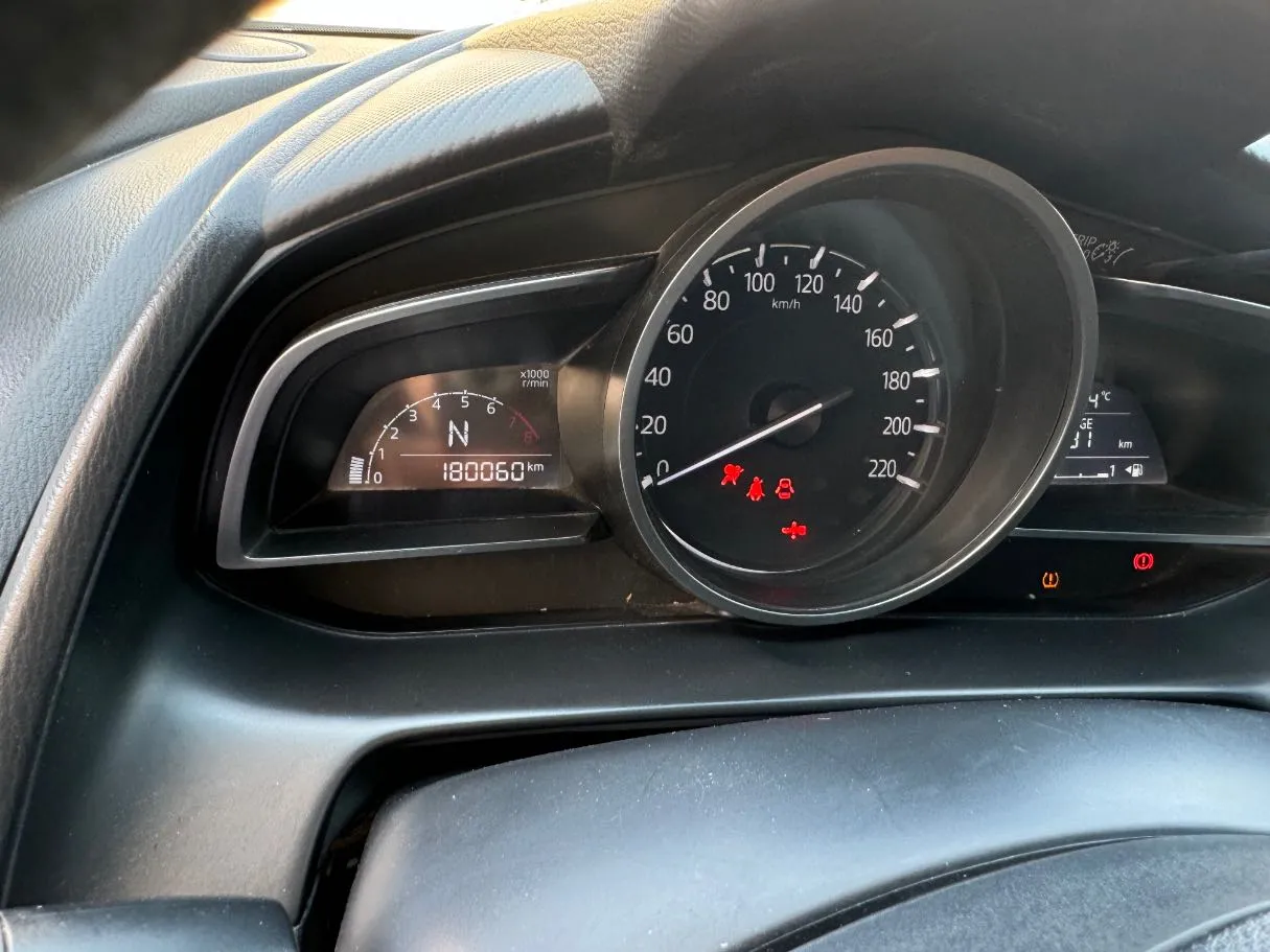 Car image 20