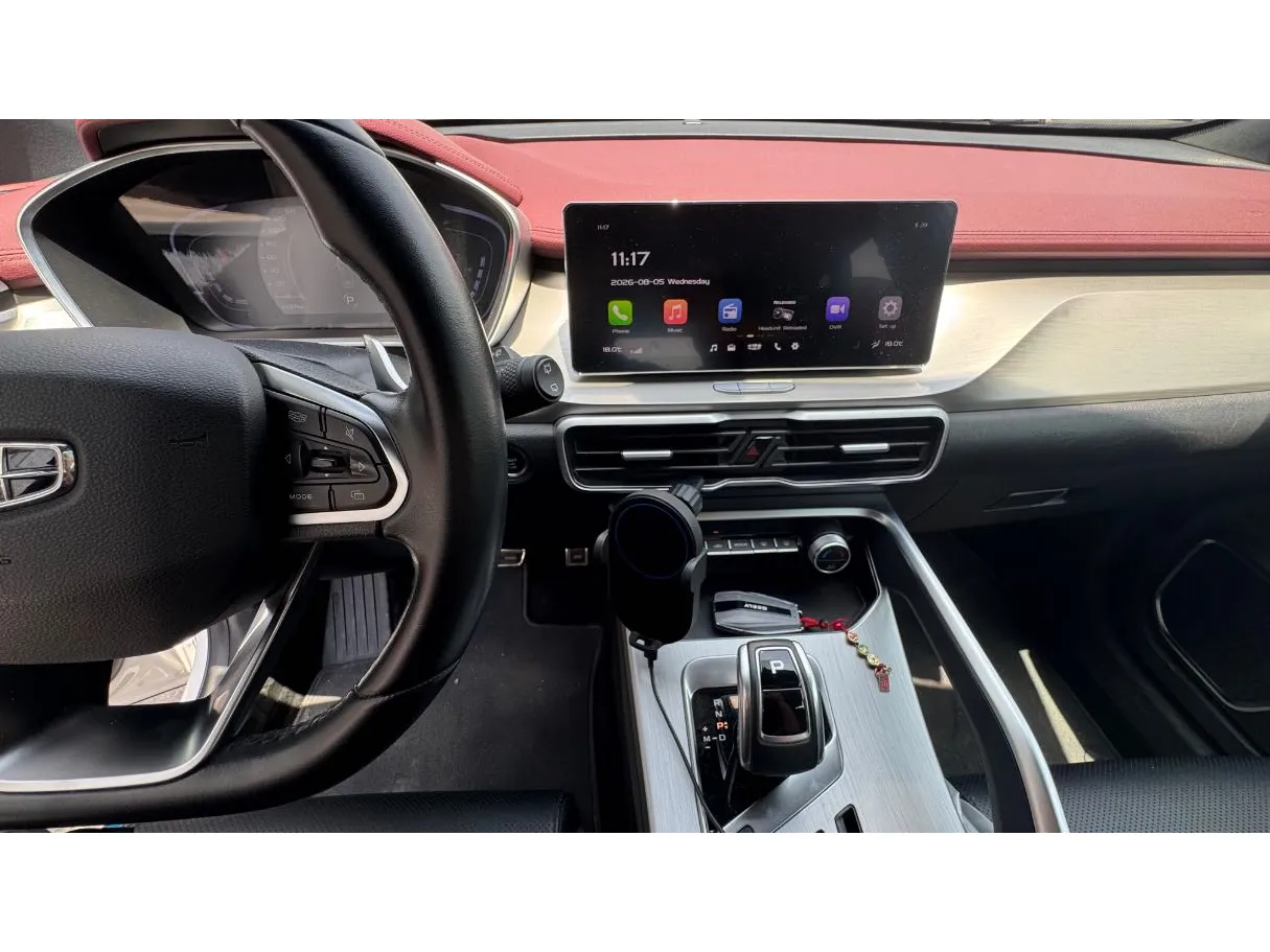 Car image 17