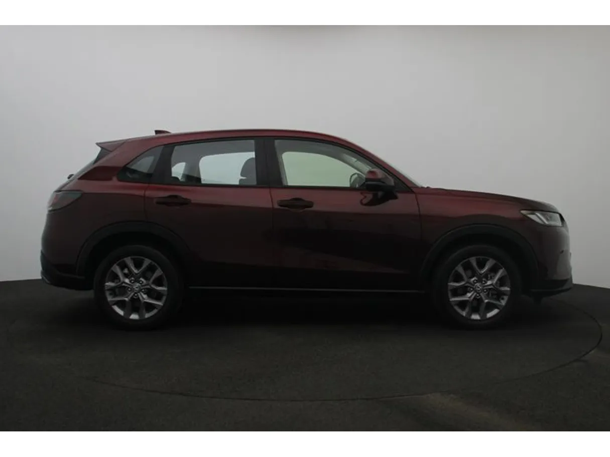 Car image 13