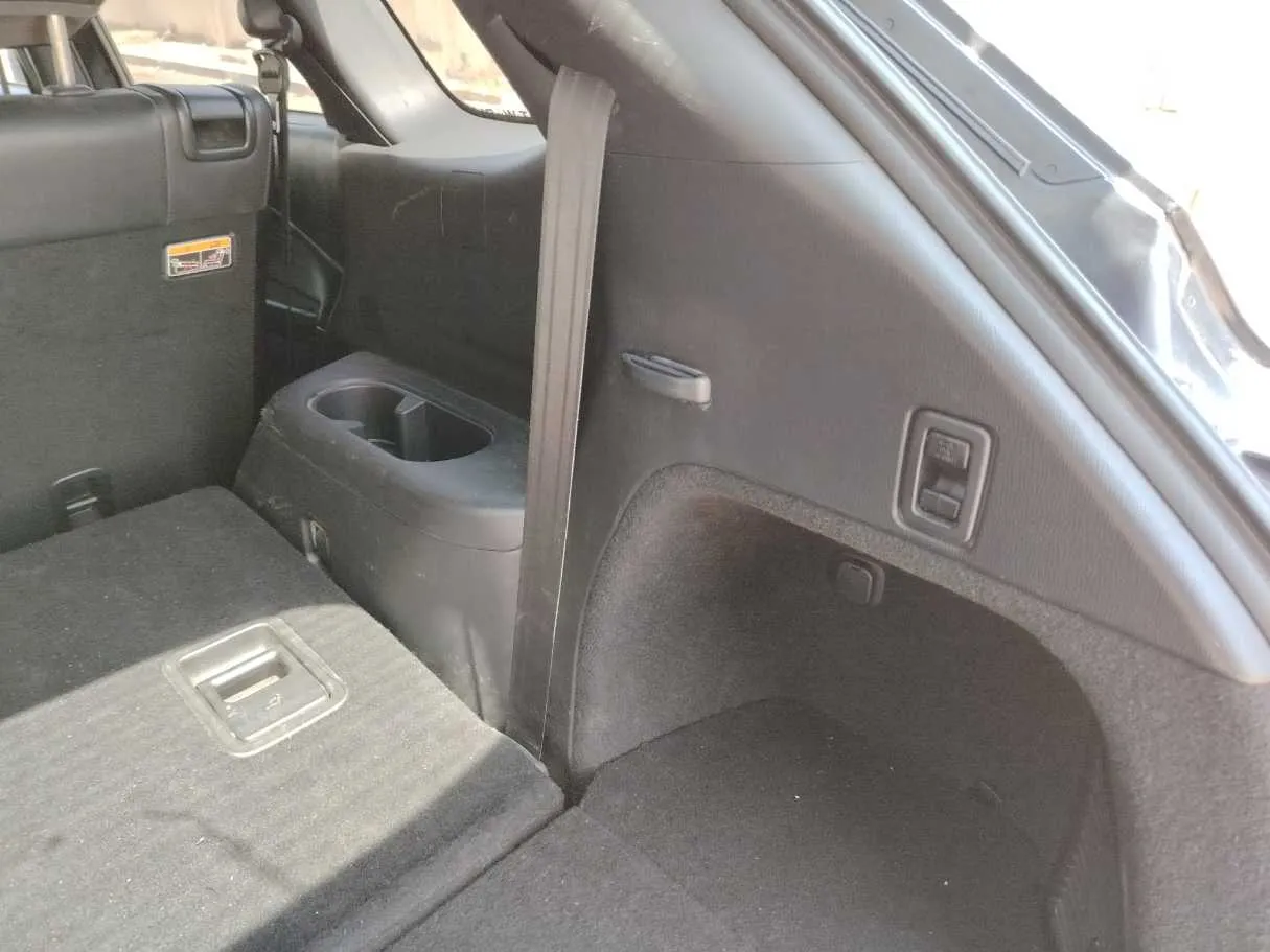 Car image 34