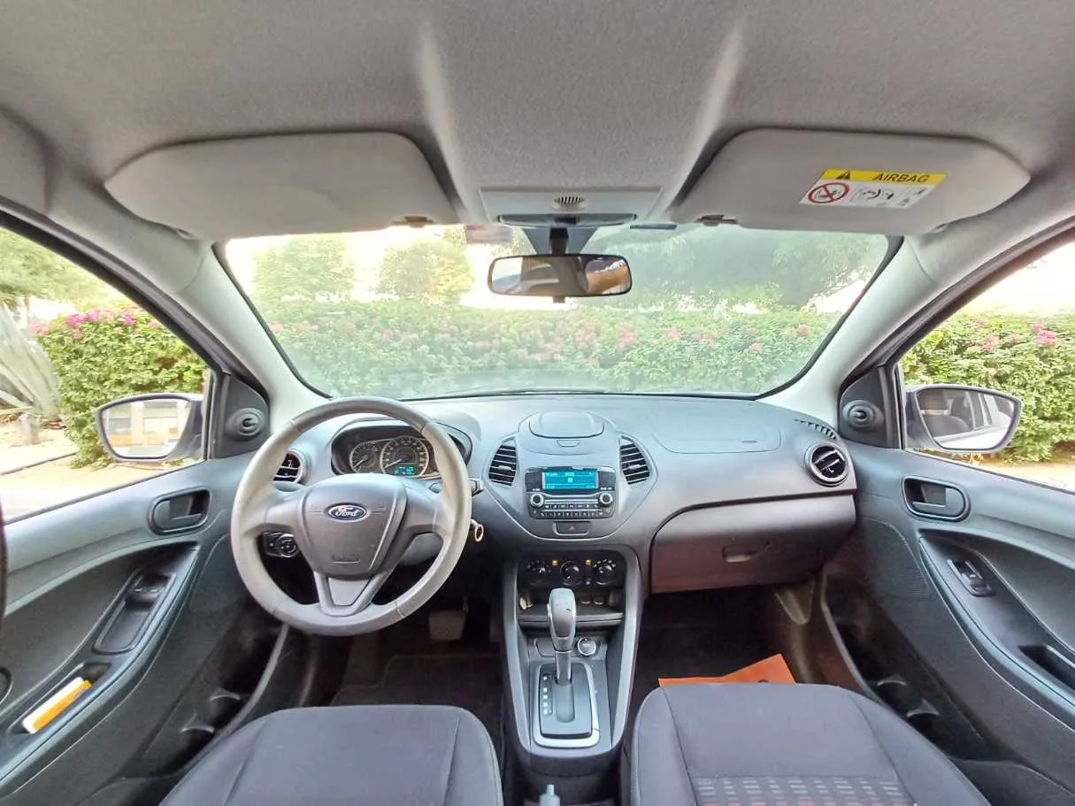 Car image 17
