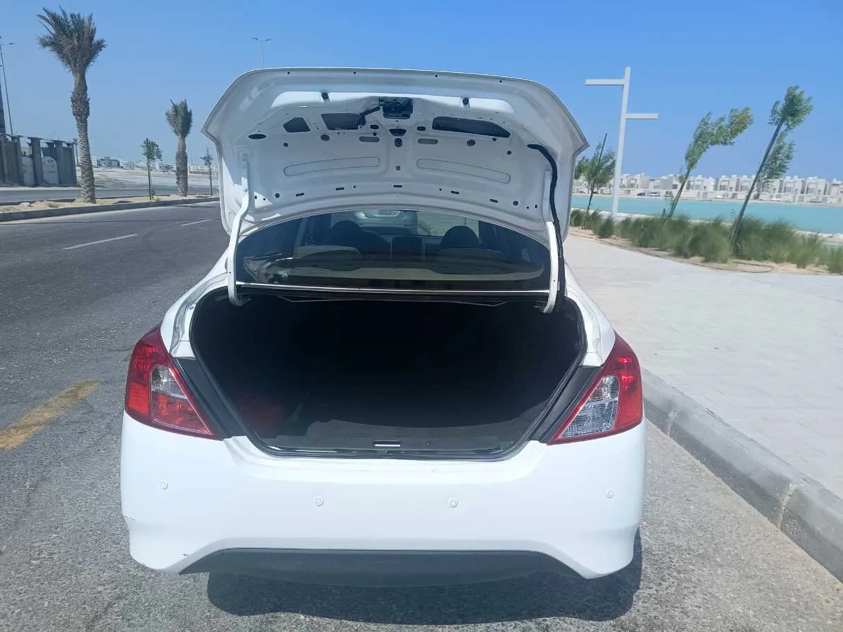 Car image 23