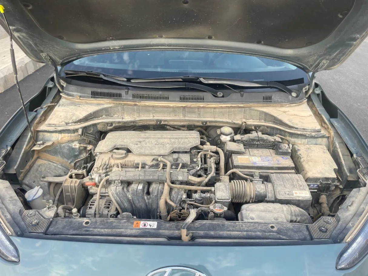 Car image 25