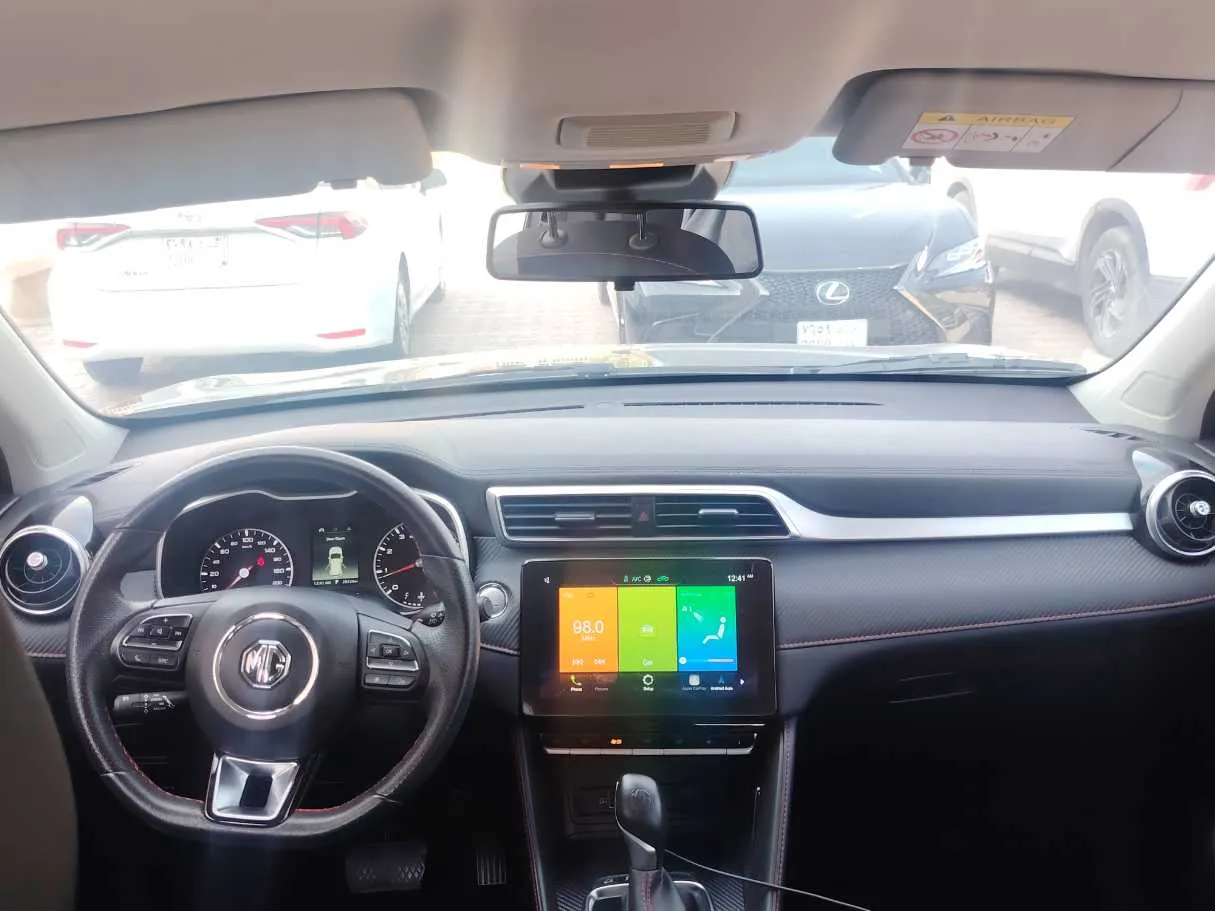 Car image 15