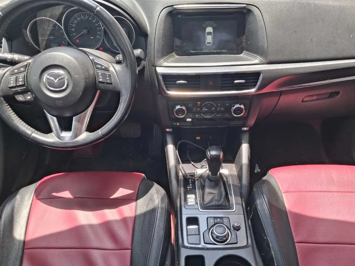 Car image 18
