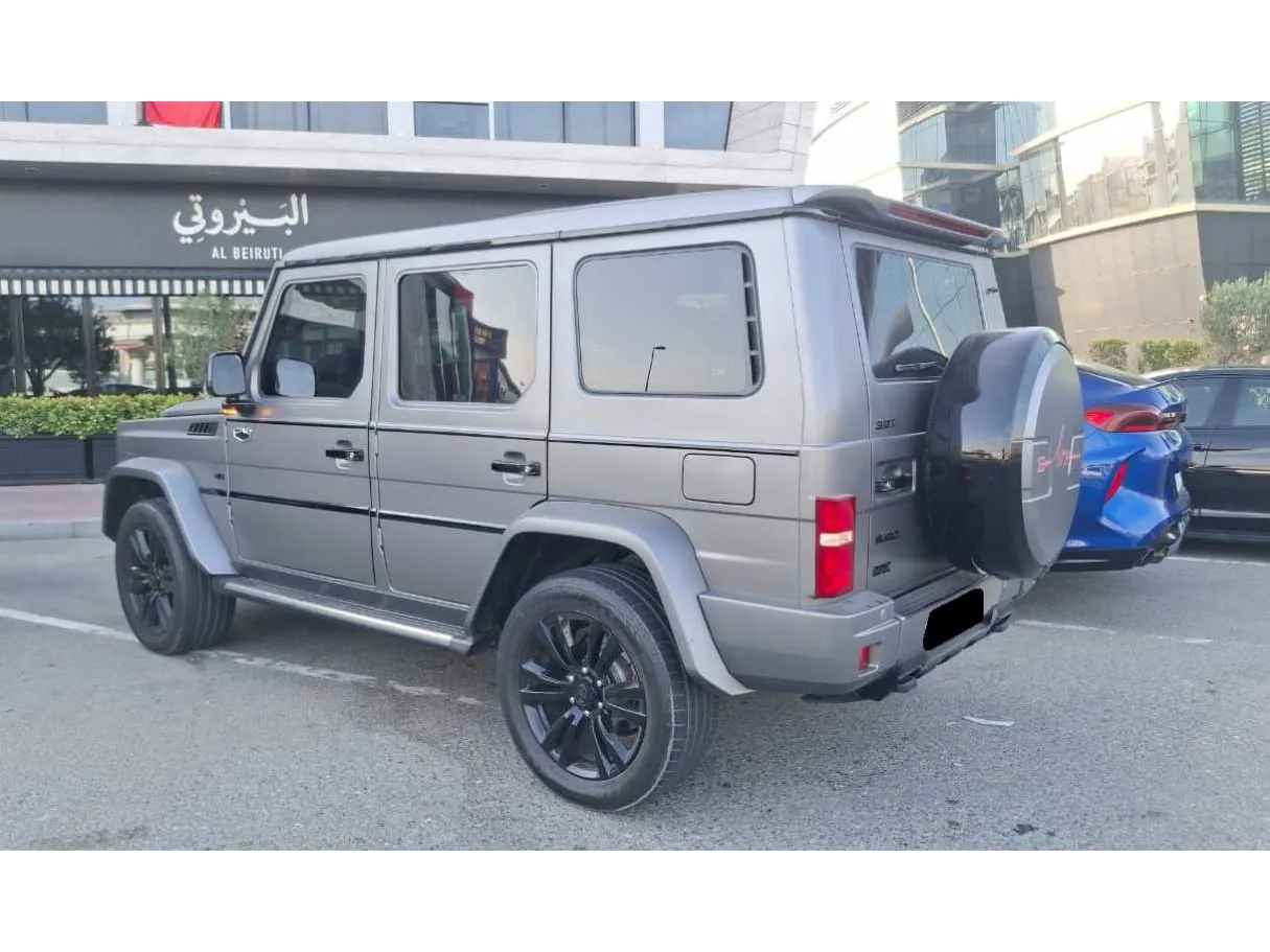 Car image 6