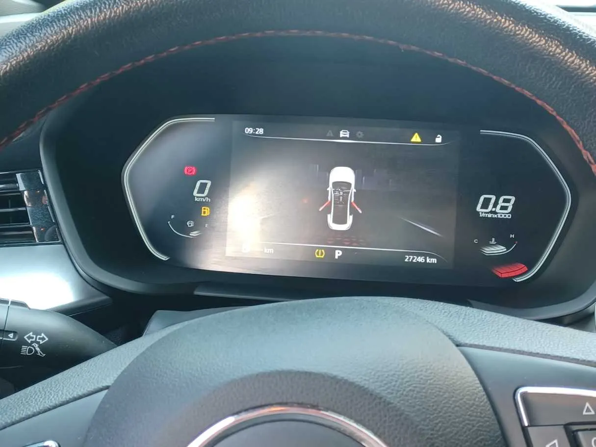 Car image 18