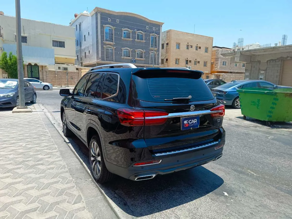 Car image 7
