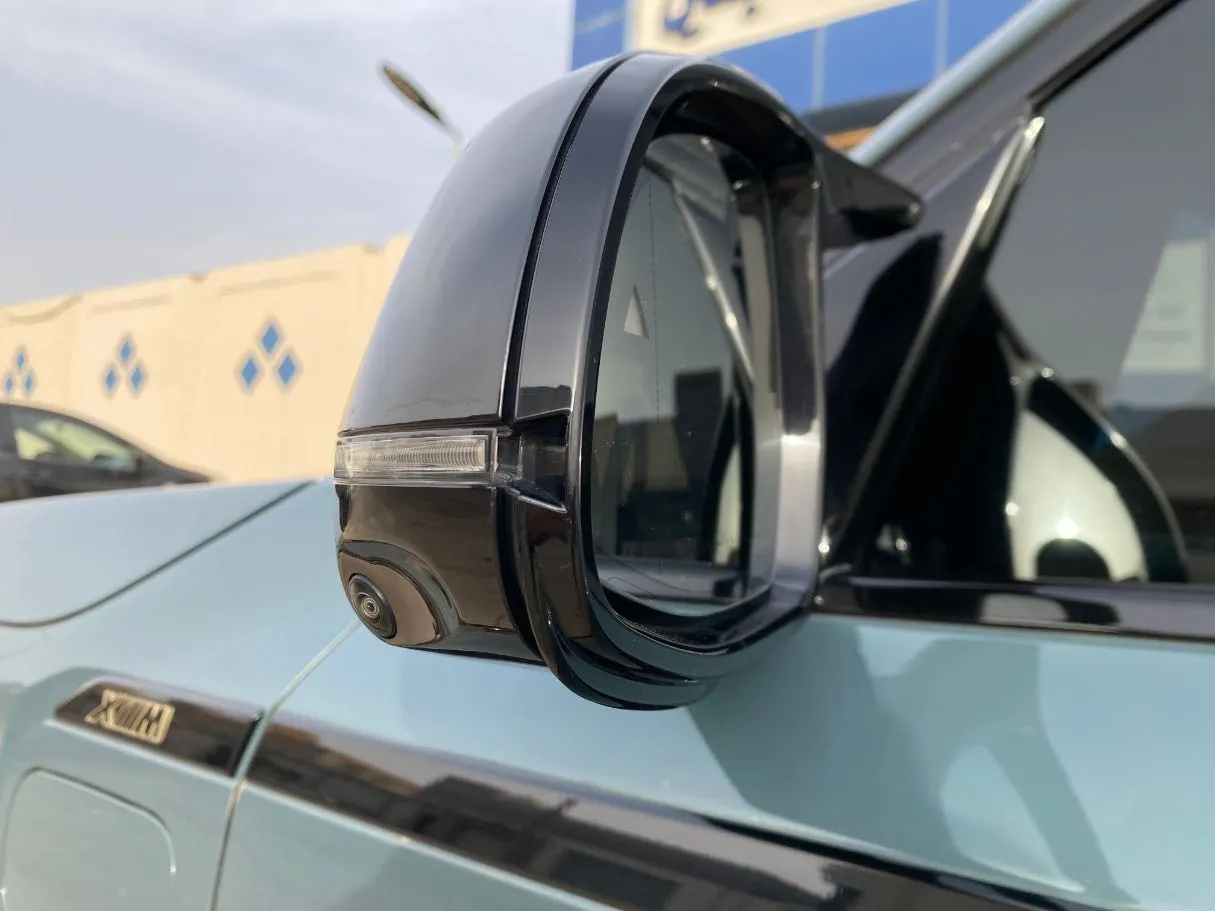 Car image 29