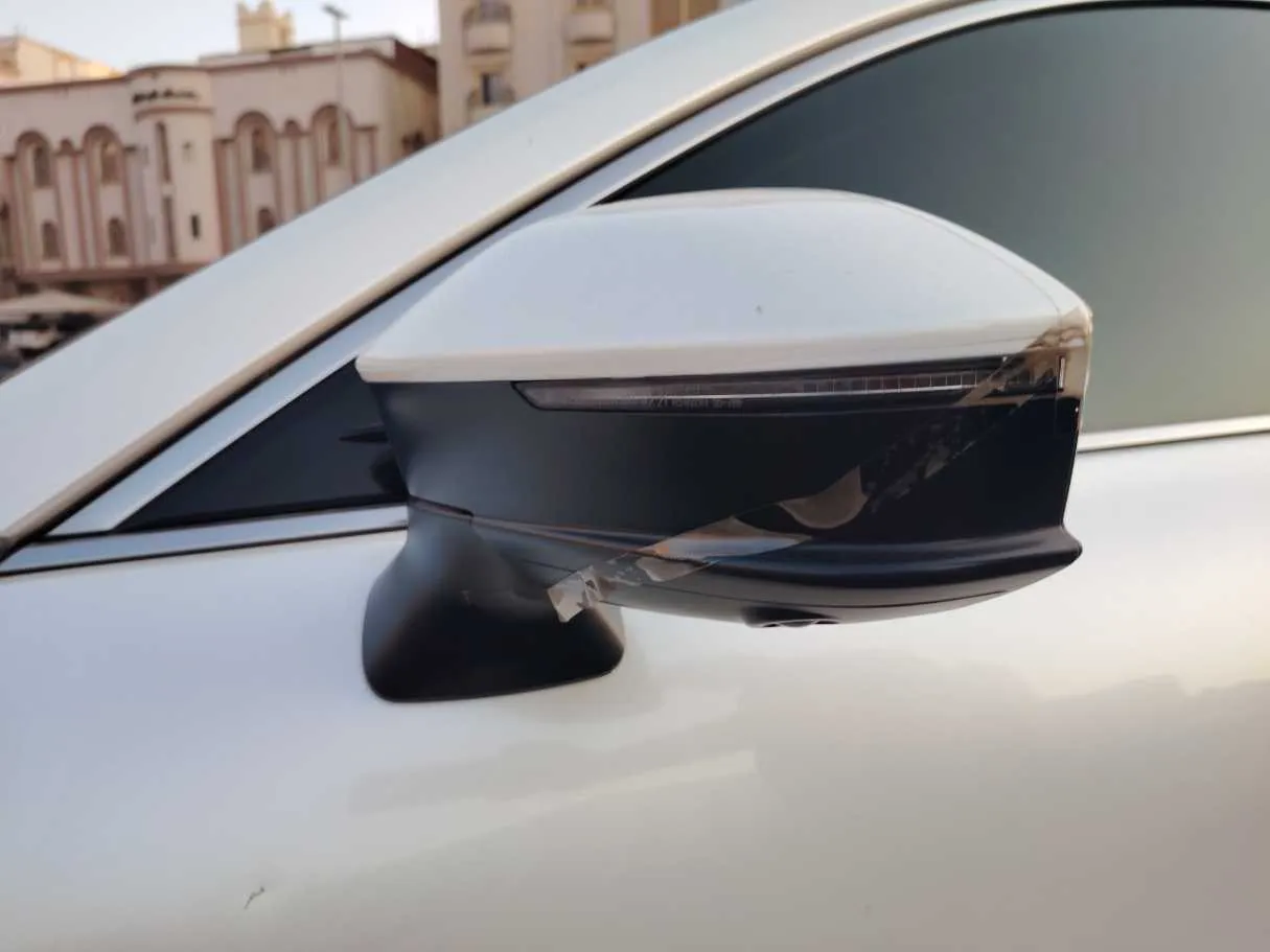 Car image 27
