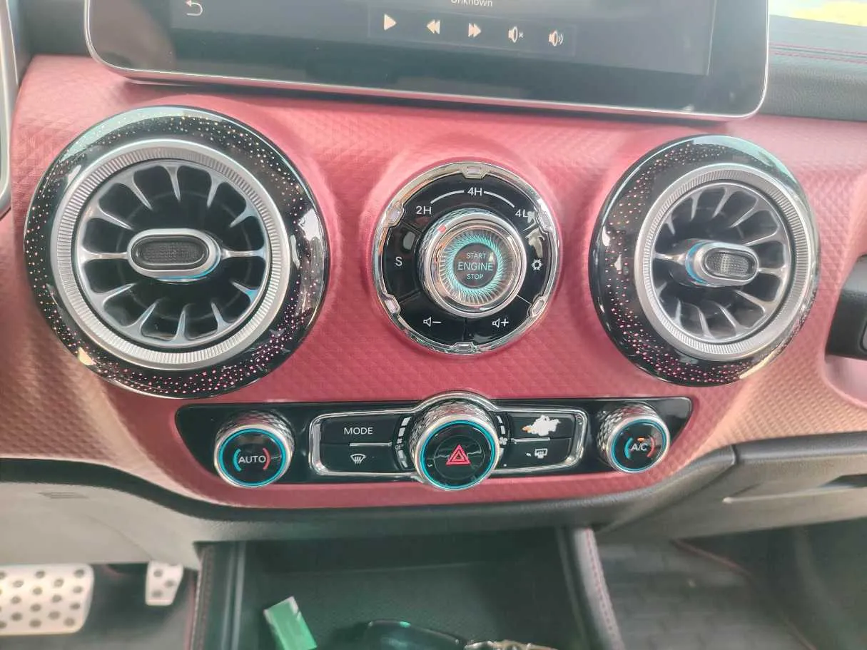 Car image 23