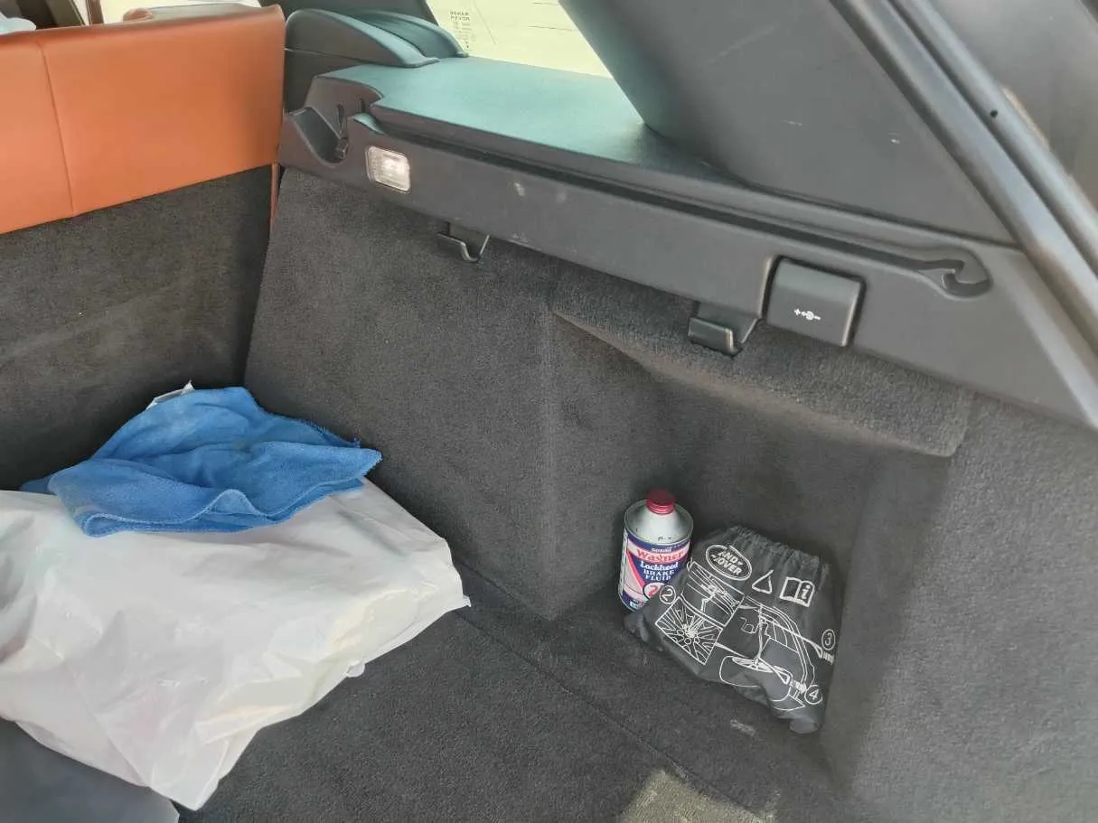 Car image 34