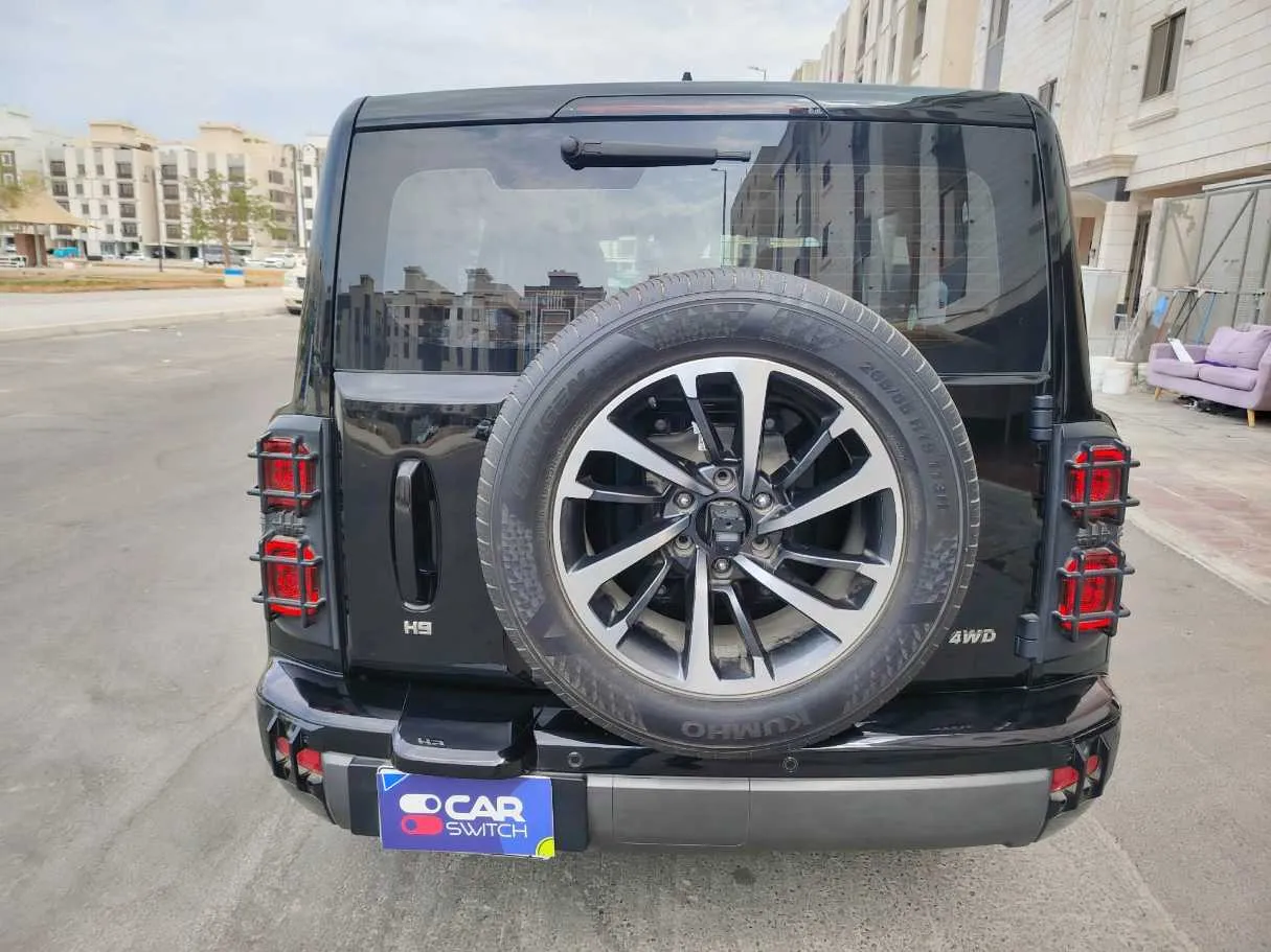 Car image 5