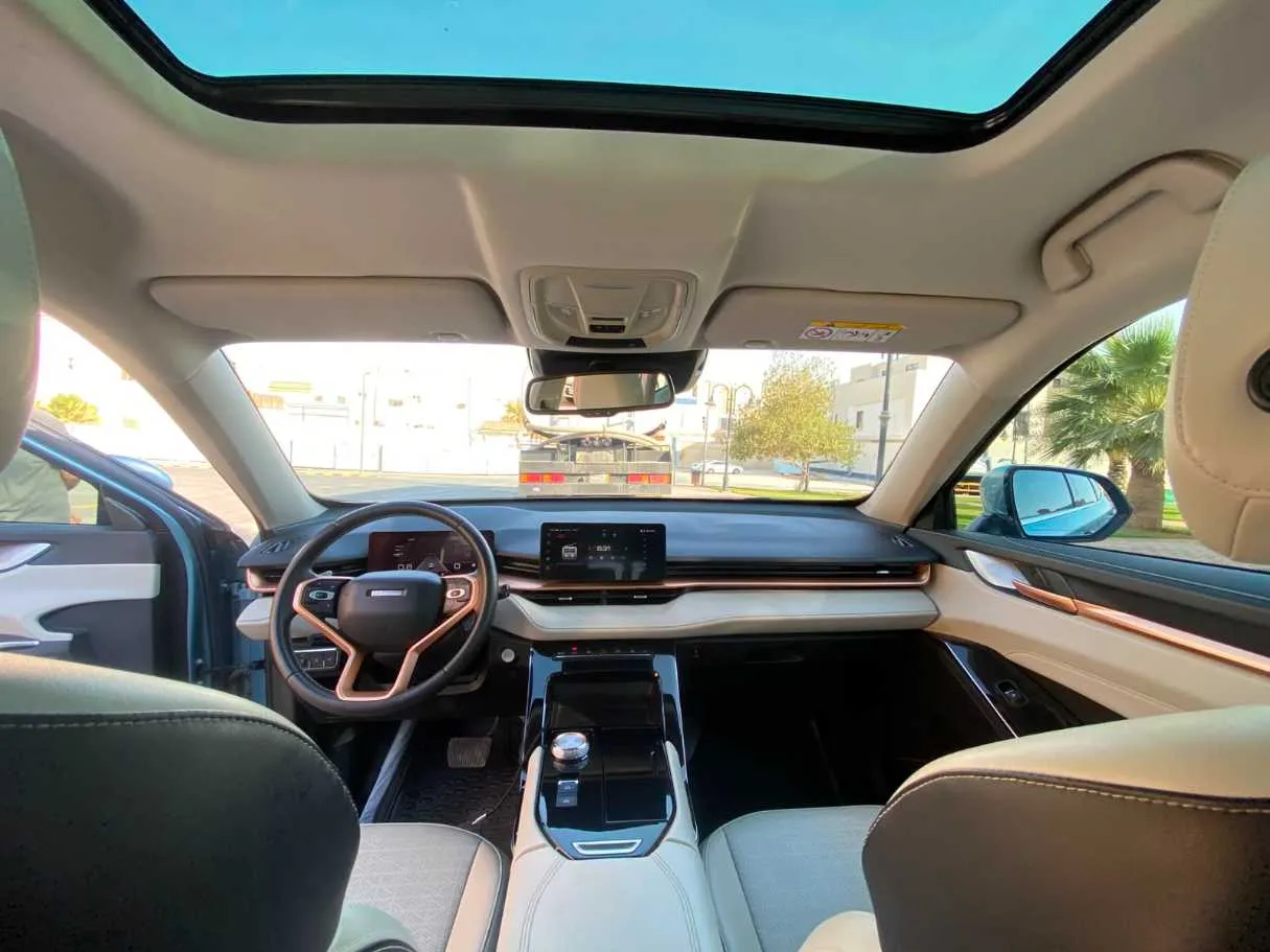 Car image 13