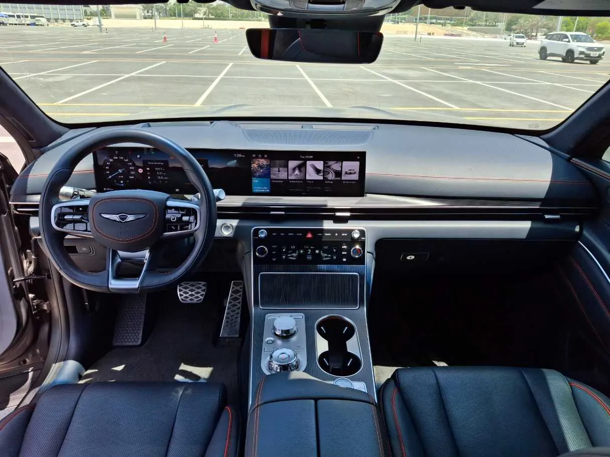 Car image 15