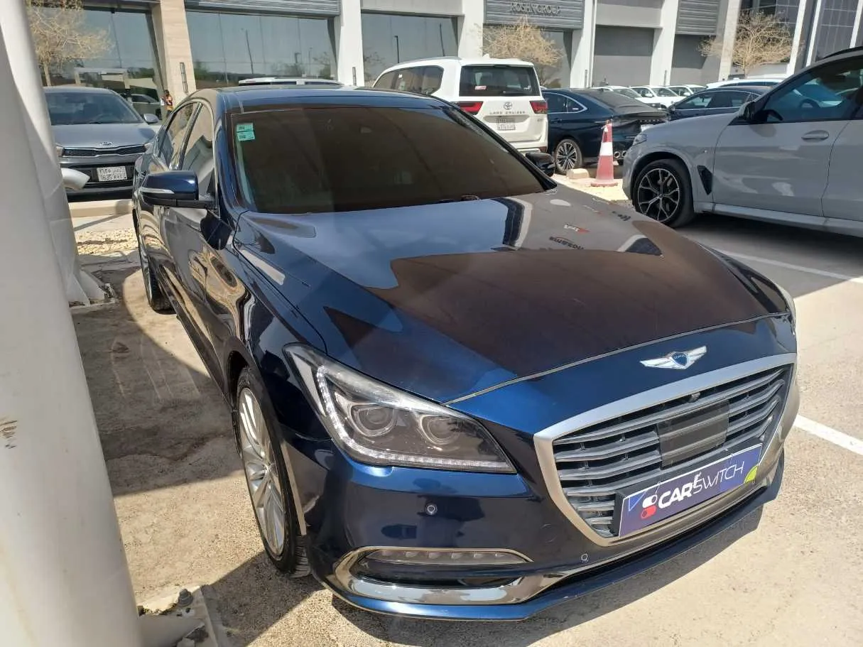Car image 3