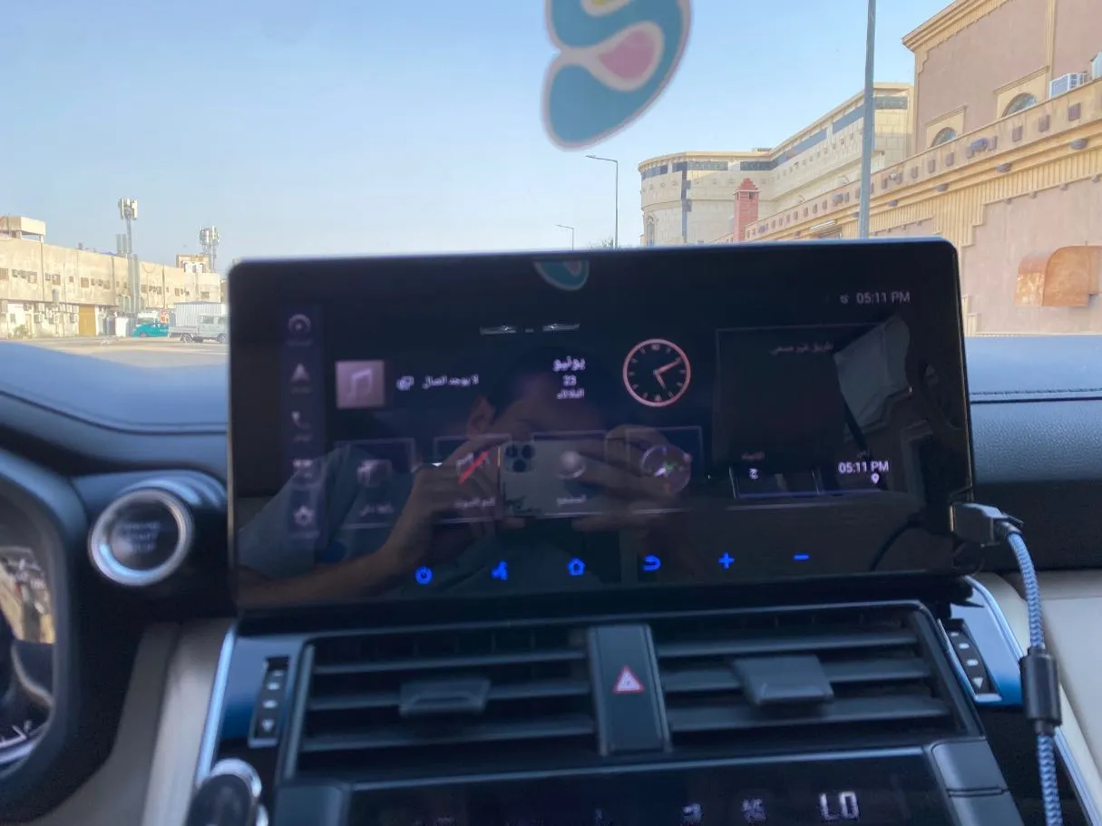 Car image 22