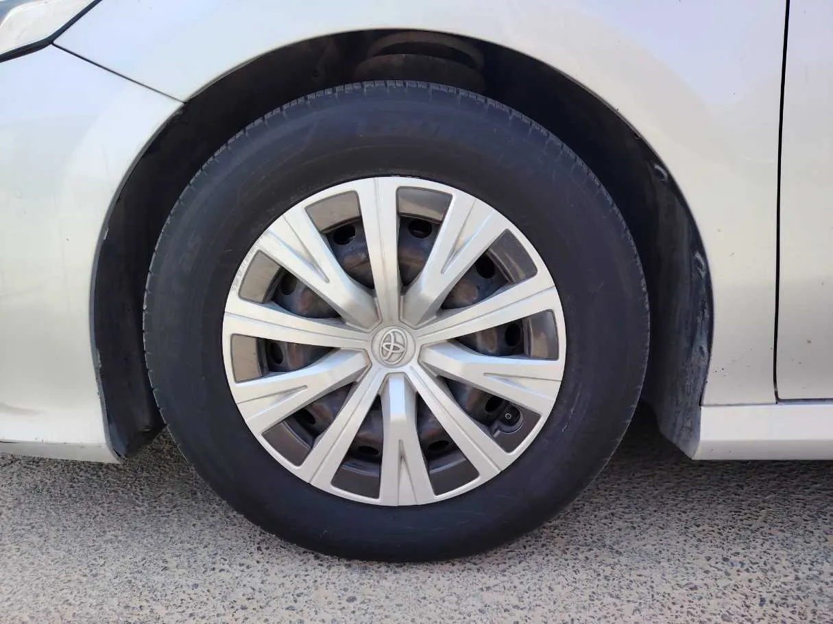 Car image 10
