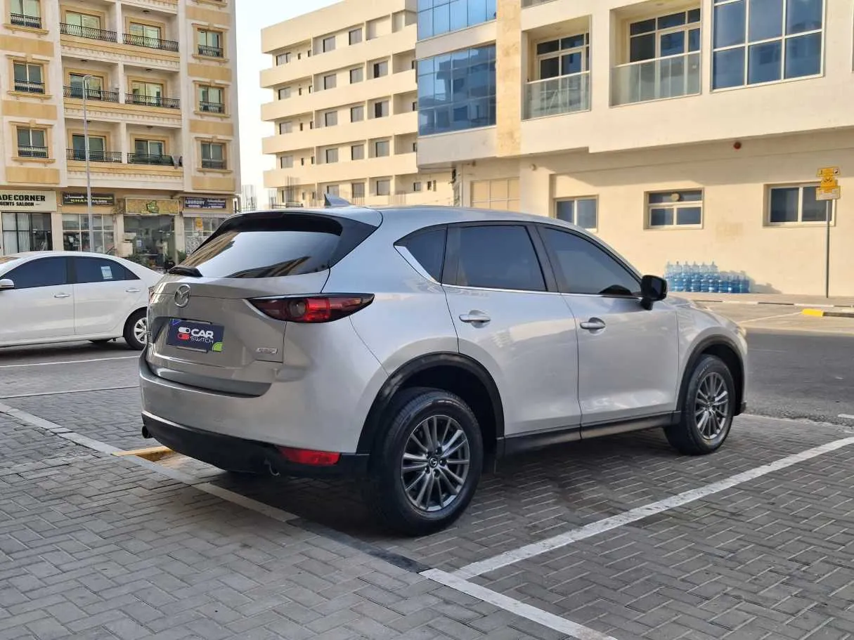 Car image 5