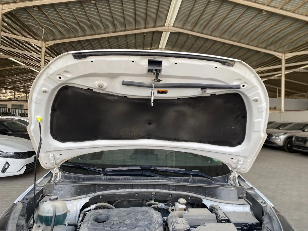 Car image 22