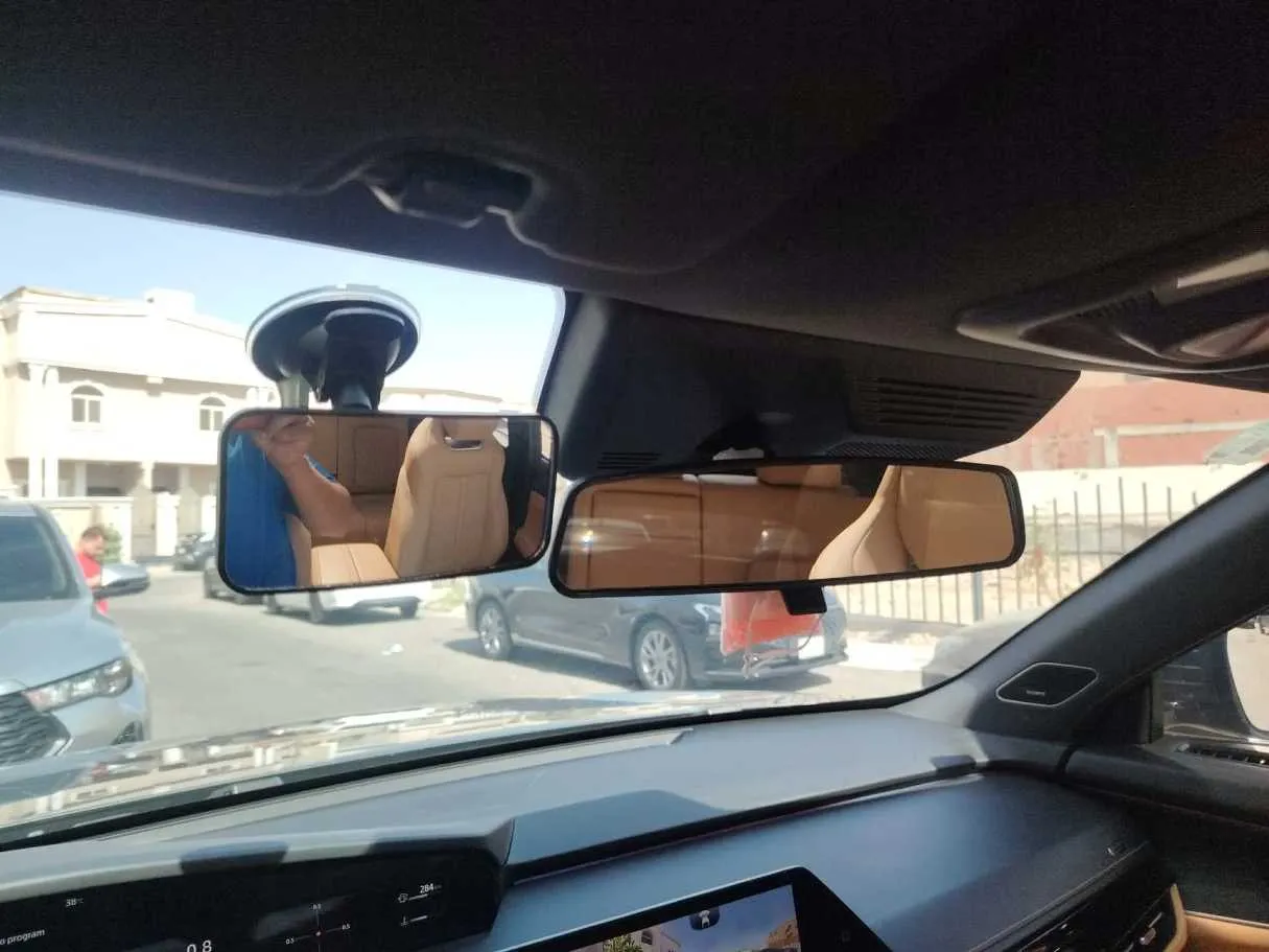 Car image 33