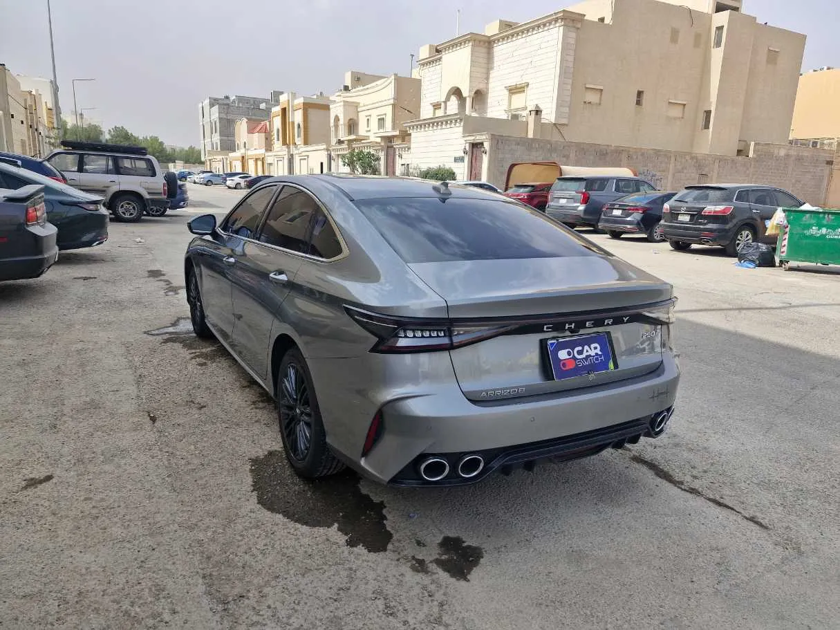 Car image 7