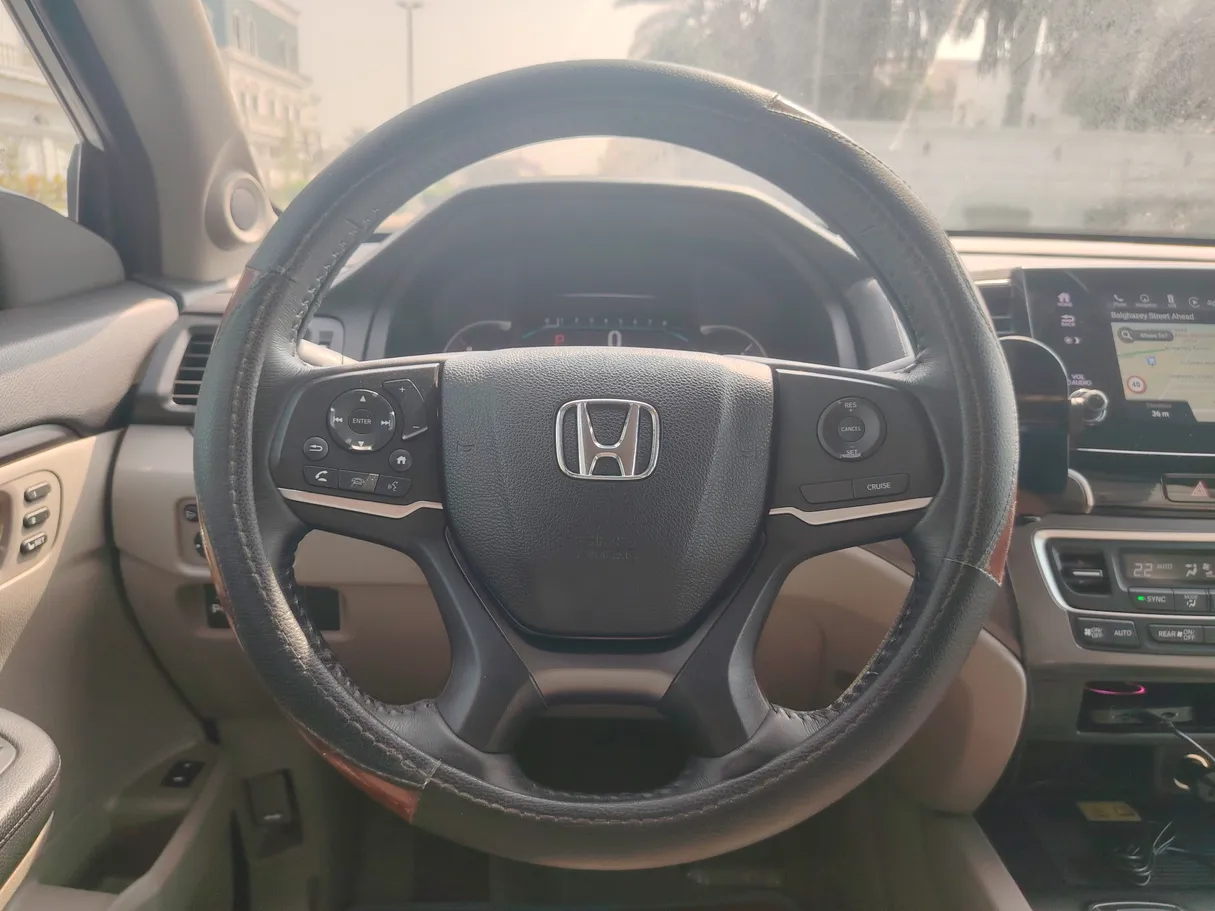 Car image 21