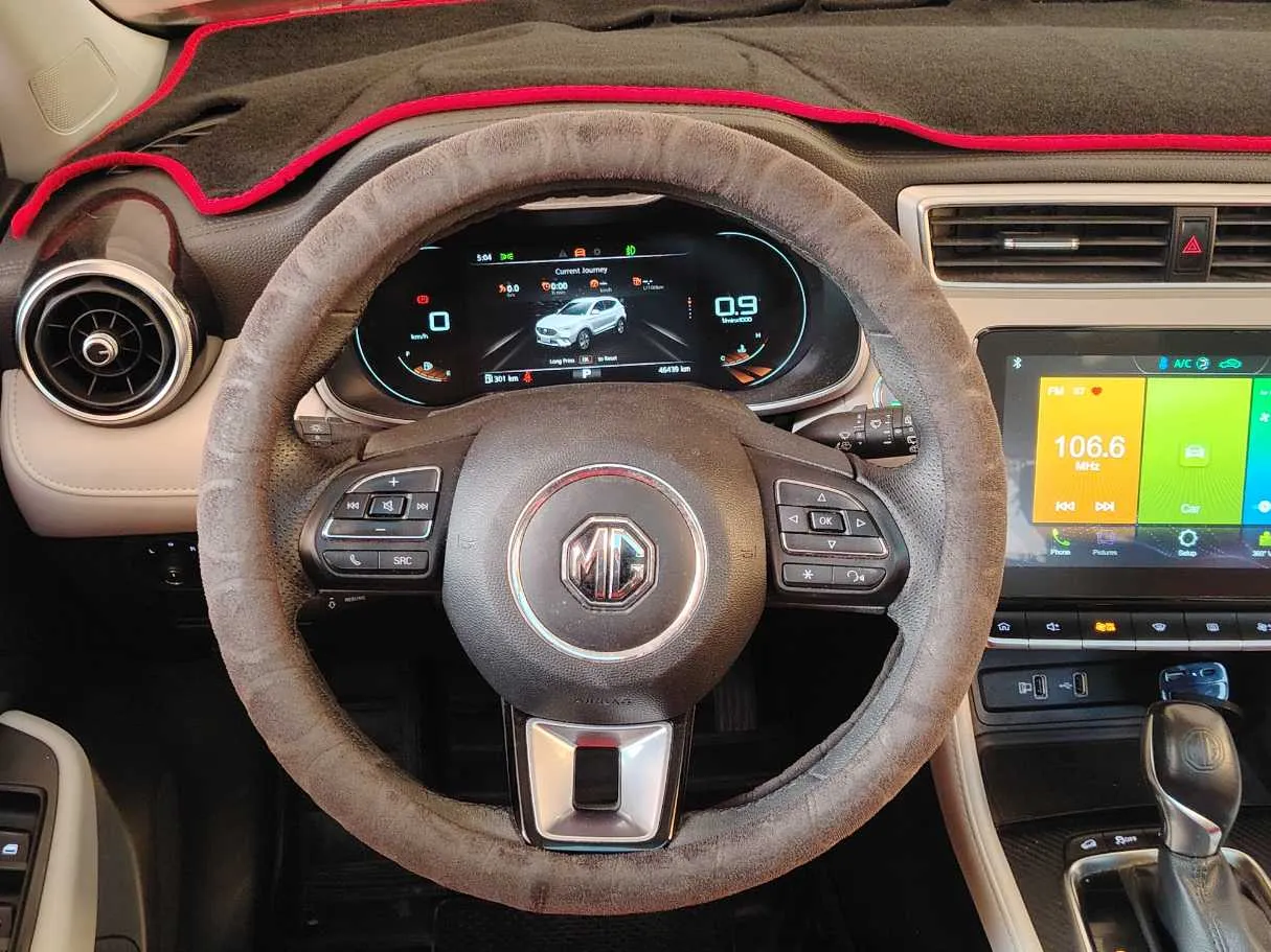 Car image 26