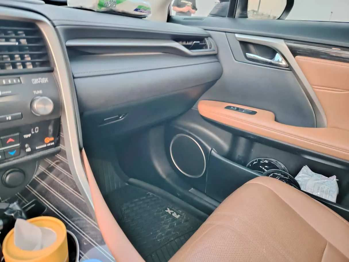 Car image 39