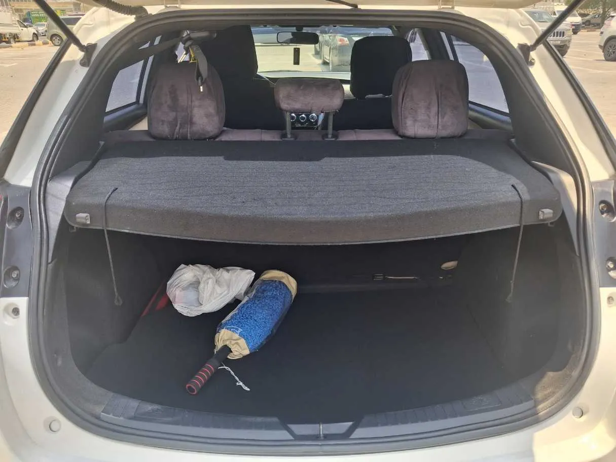 Car image 17