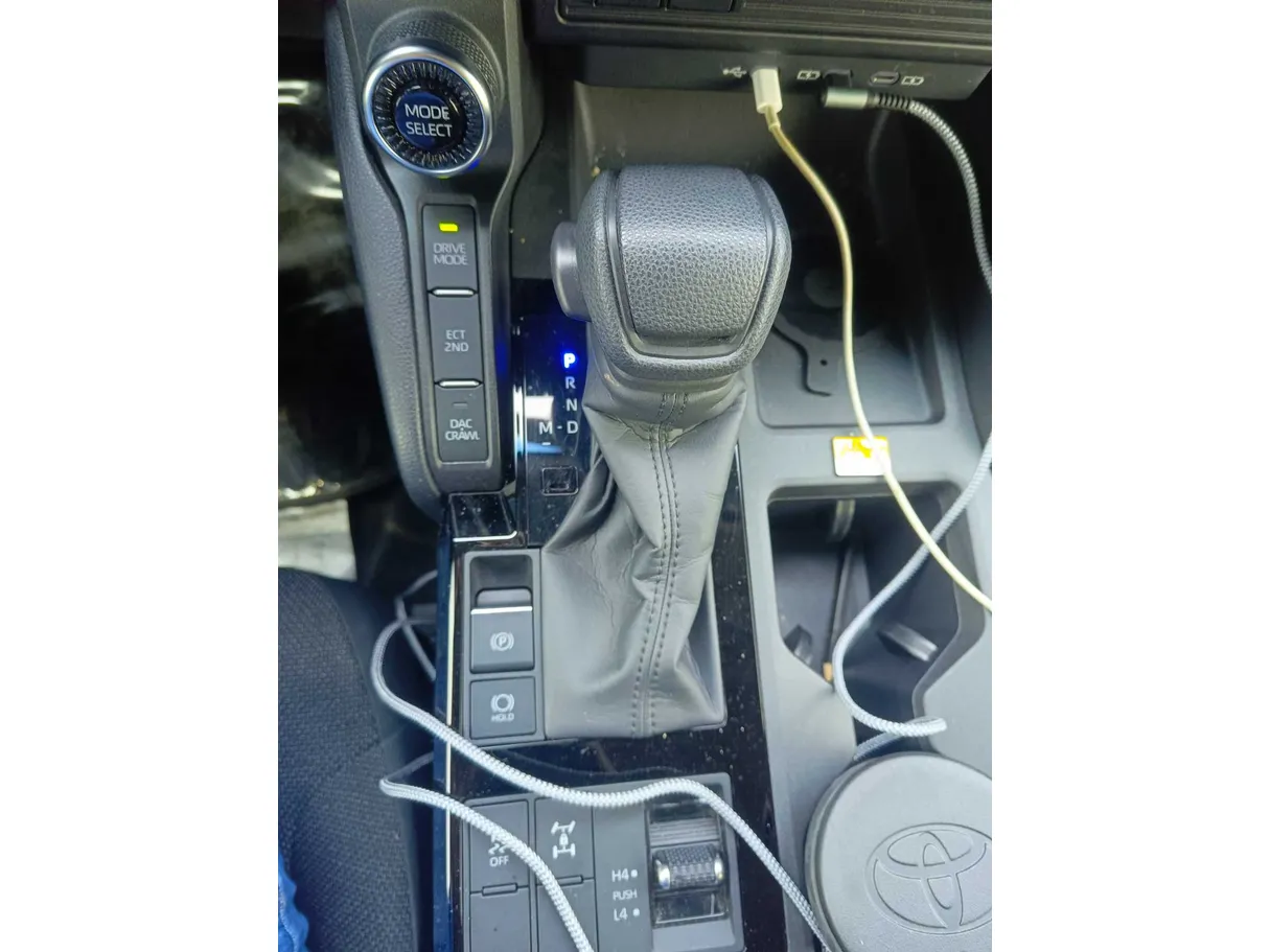 Car image 21