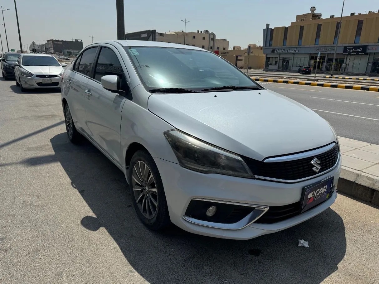 Car image 3