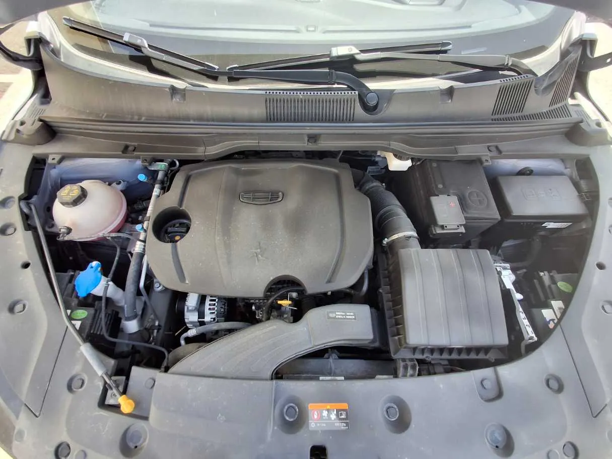 Car image 20