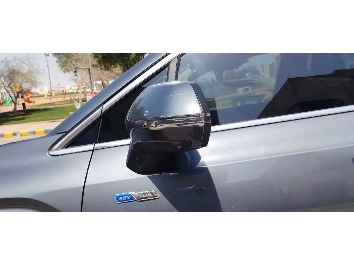 Car image 30