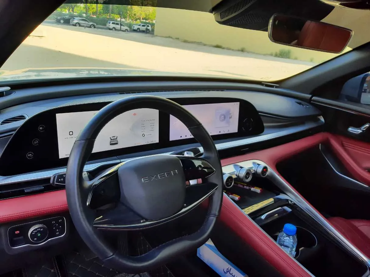 Car image 11