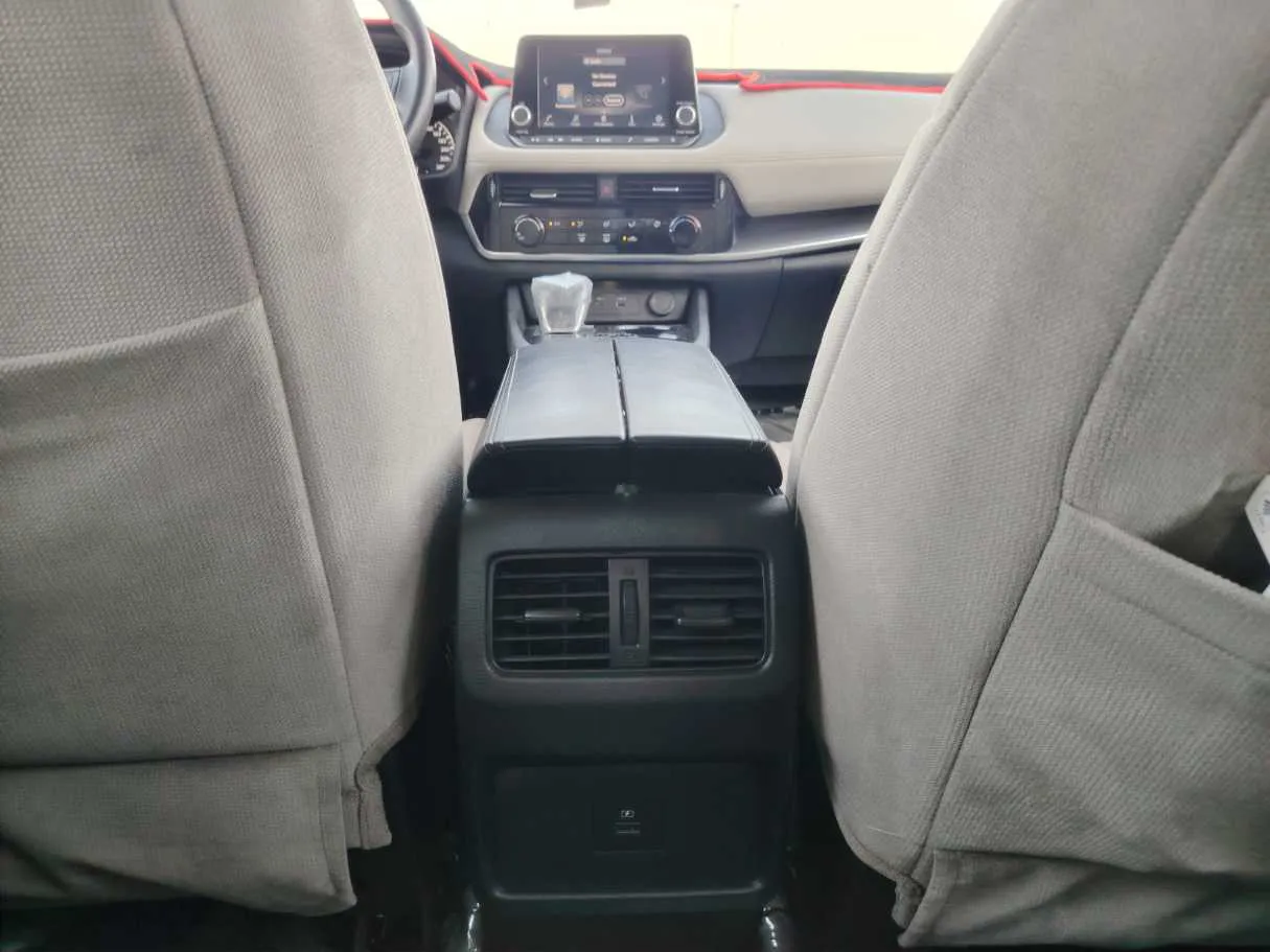 Car image 29