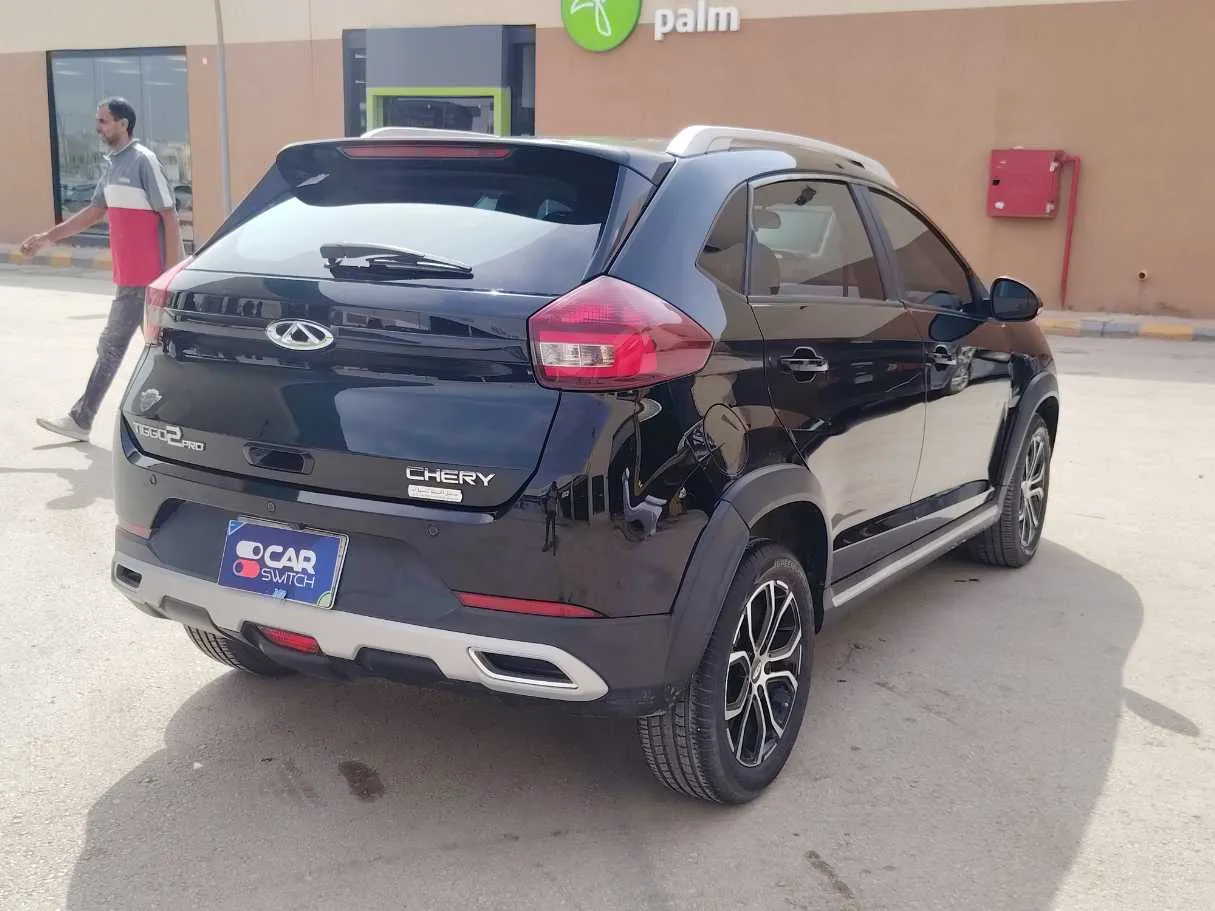 Car image 5