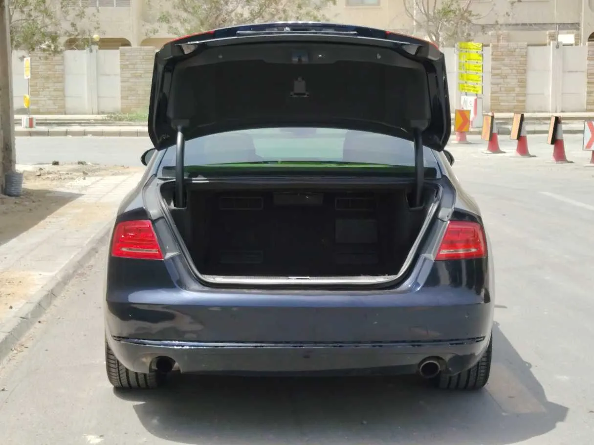 Car image 23