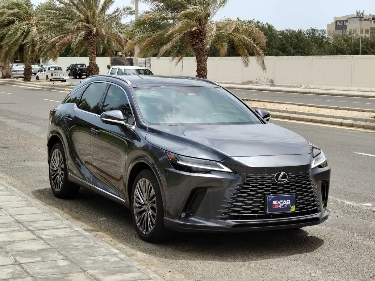 Car image 3