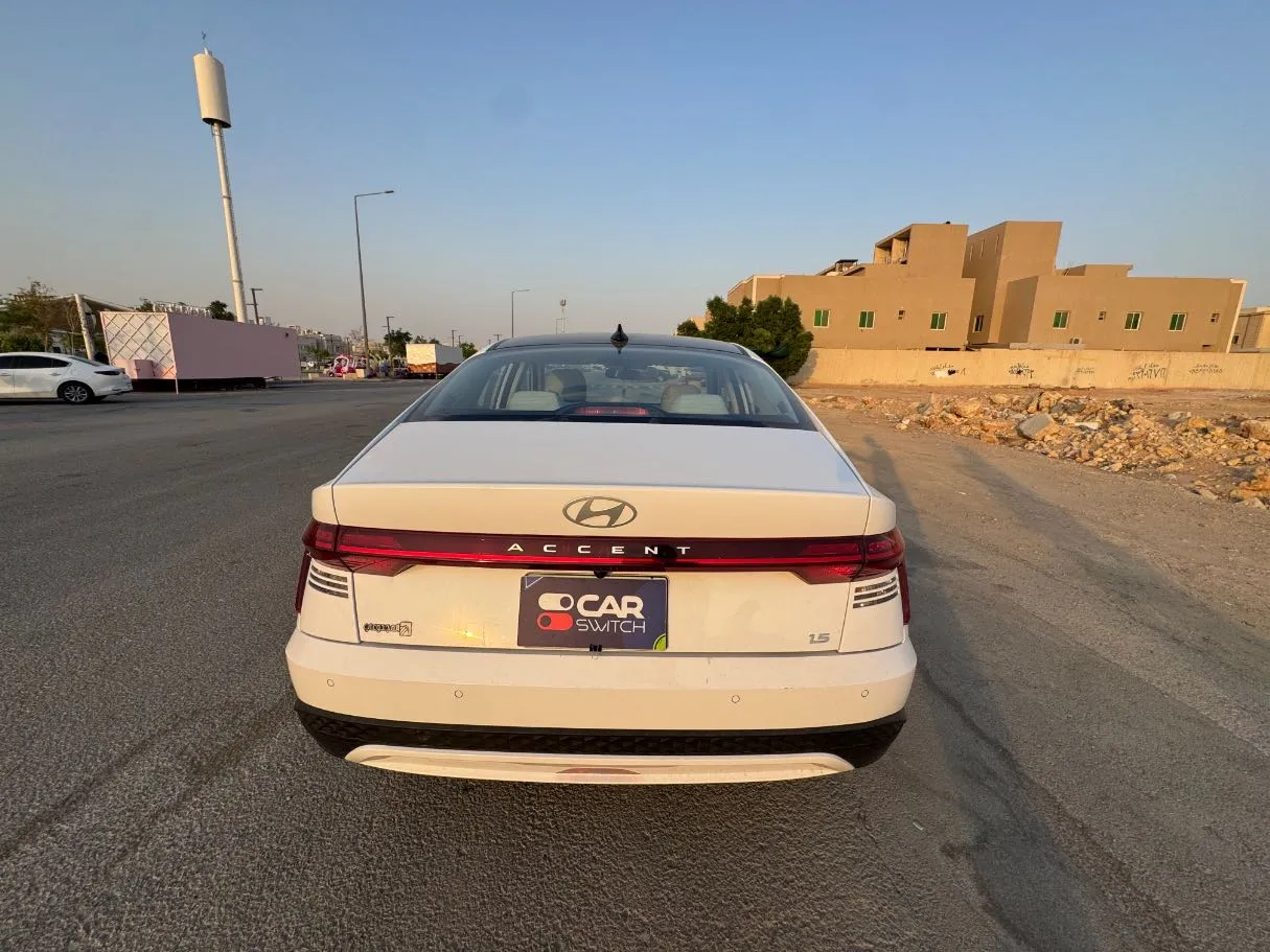 Car image 6