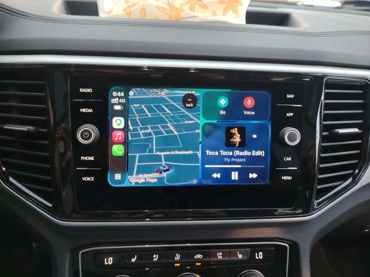 Car image 30