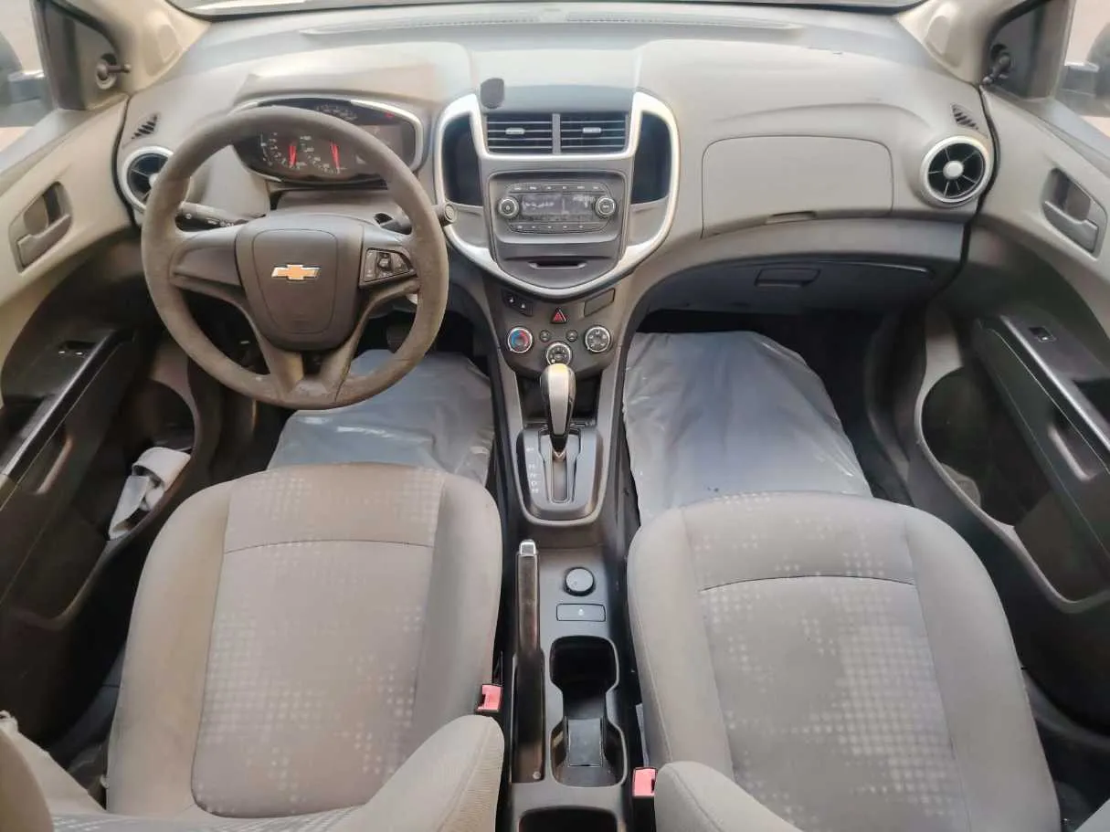 Car image 20